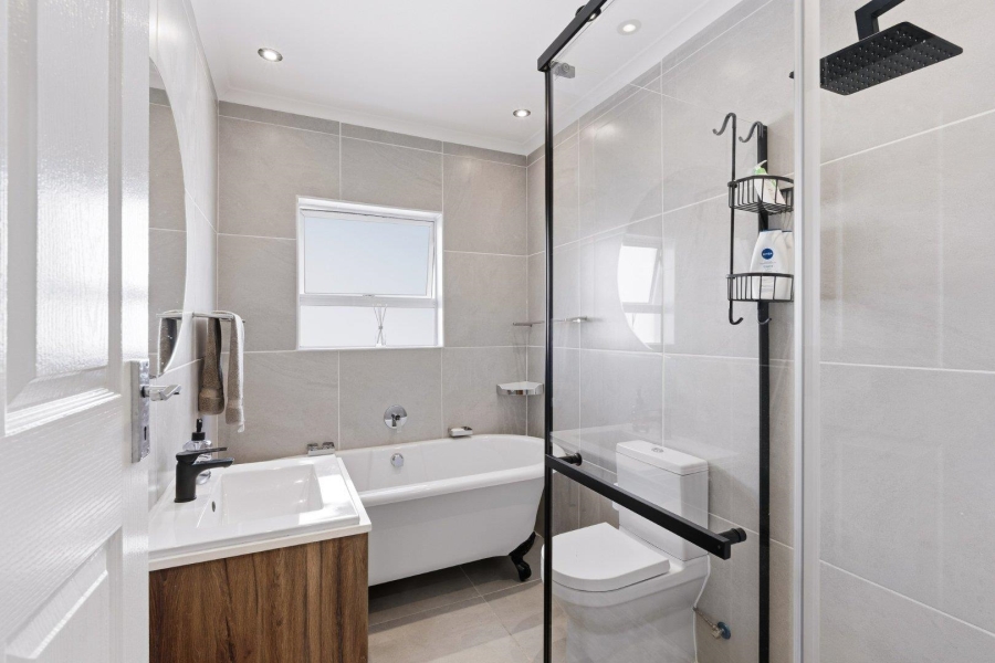 To Let 3 Bedroom Property for Rent in Parklands Western Cape
